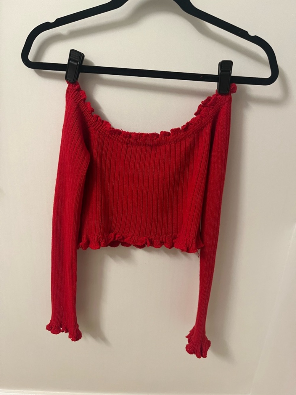 Nanana Red Ribbed Ruffle-Trim Long Sleeve Crop Top - Picture 3 of 3